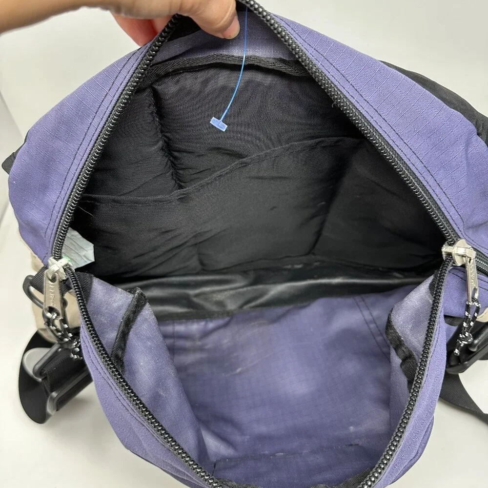 LL Bean Messenger Bag BLUE Nylon Work School Laptop
